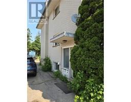 74 CARNABY Crescent, Kitchener, Ontario
