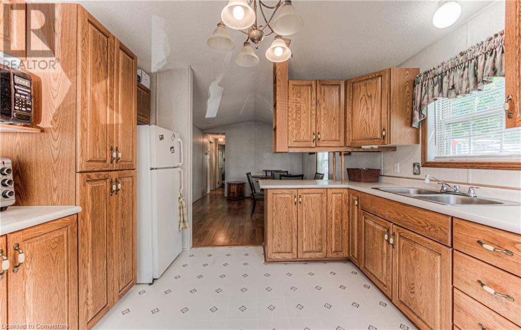 580 Beaver Creek Road Unit# 61, Waterloo, Ontario  N2J 3Z4 - Photo 14 - 40739636