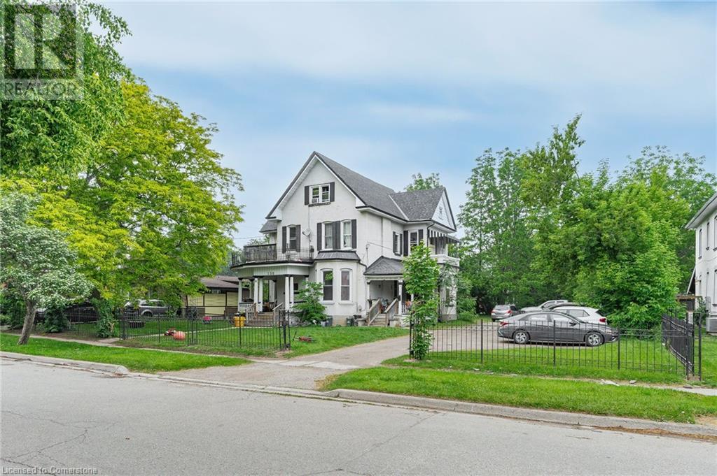 138 Chatham Street, Brantford, Ontario  N3S 4G4 - Photo 2 - 40739562