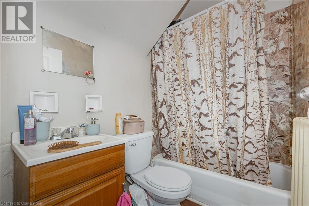 138 Chatham Street, Brantford, Ontario  N3S 4G4 - Photo 7 - 40739562
