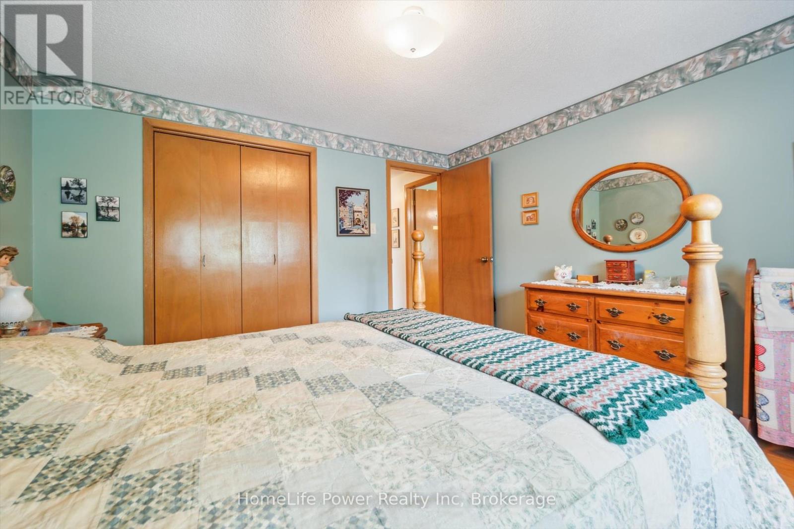 19 Bishop Court, Guelph, Ontario  N1G 2R8 - Photo 30 - X12217079