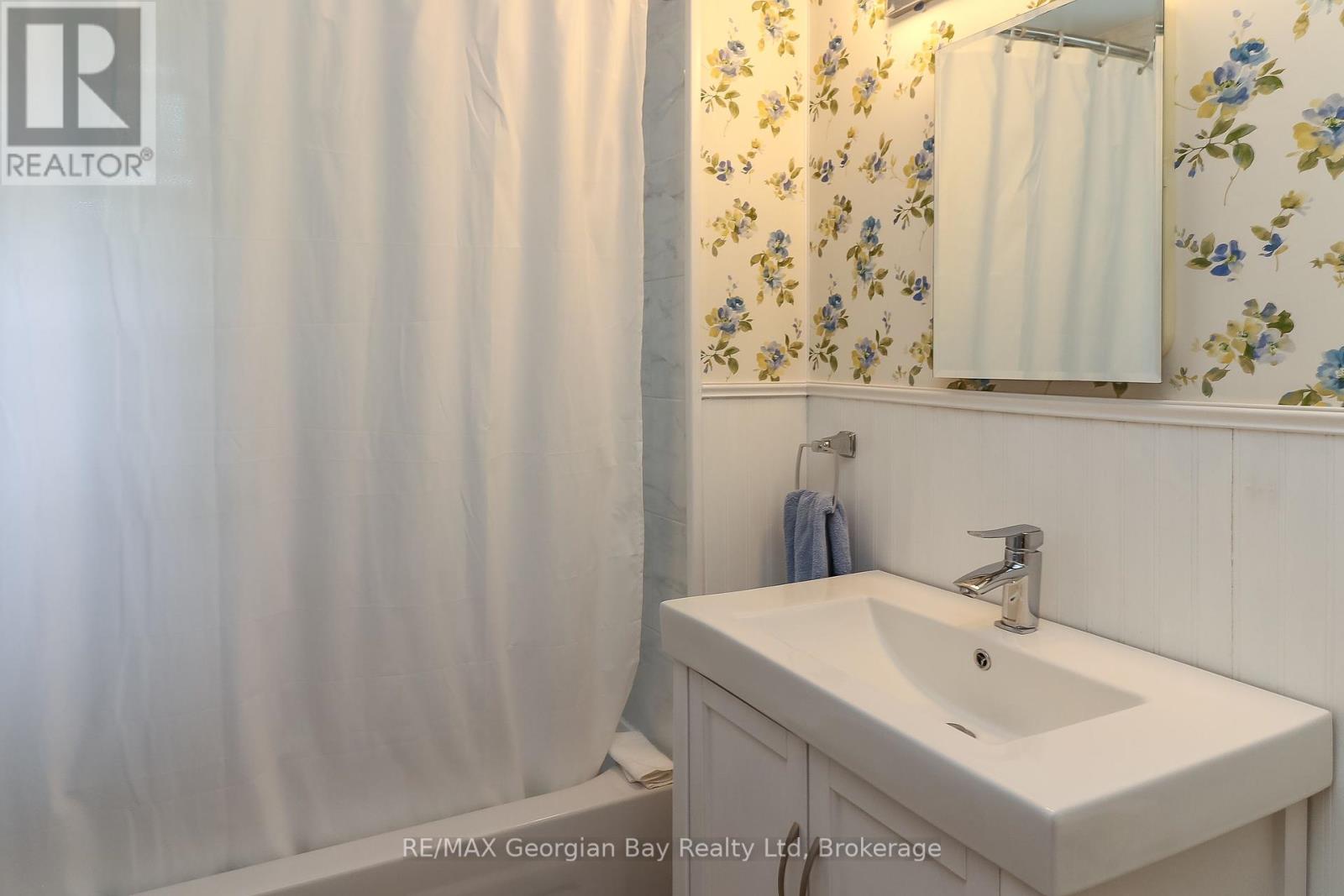525 Yonge Street, Midland, Ontario  L4R 2T6 - Photo 28 - S12217214