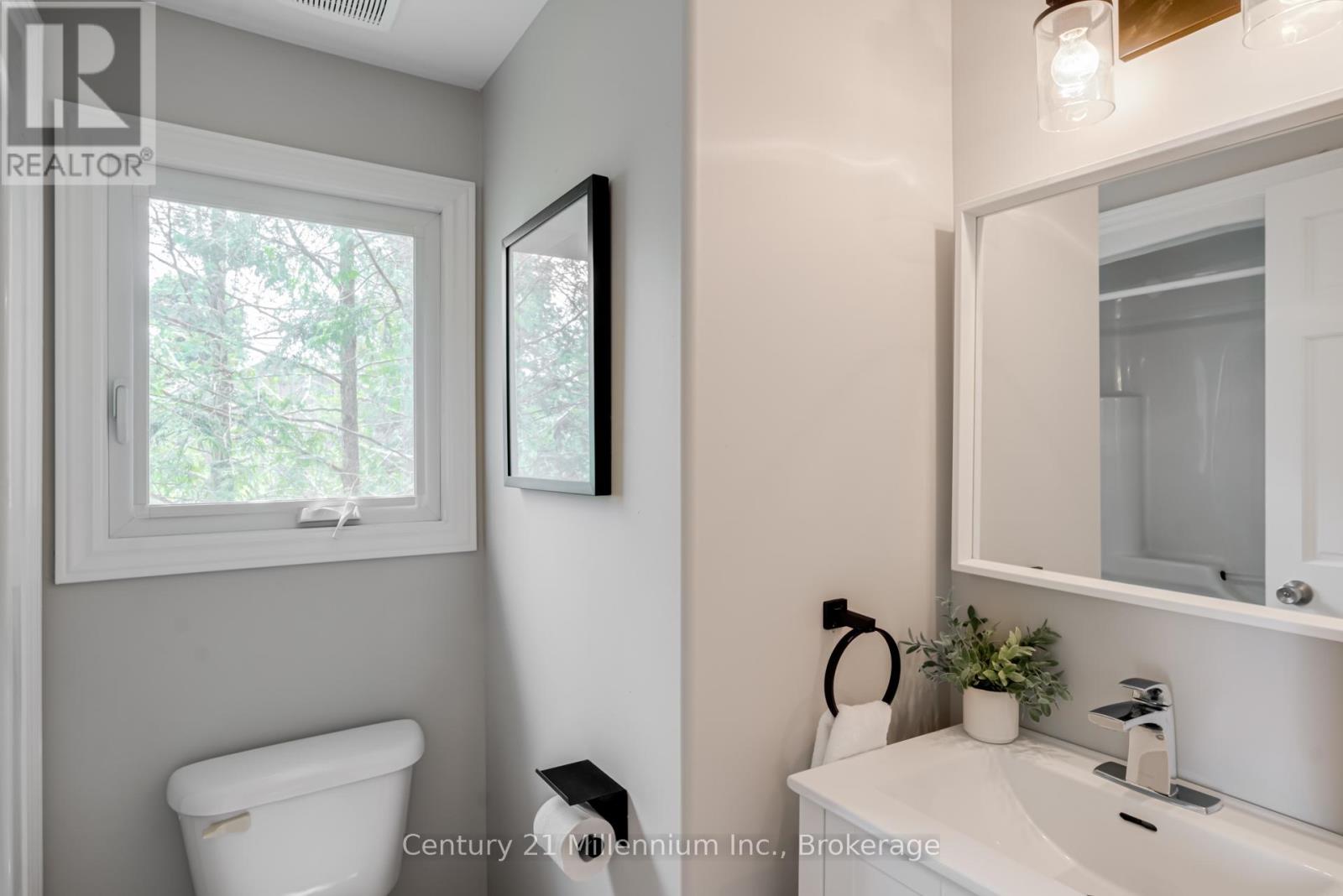 75 Glen Road, Collingwood, Ontario  L9Y 0X2 - Photo 33 - S12217267