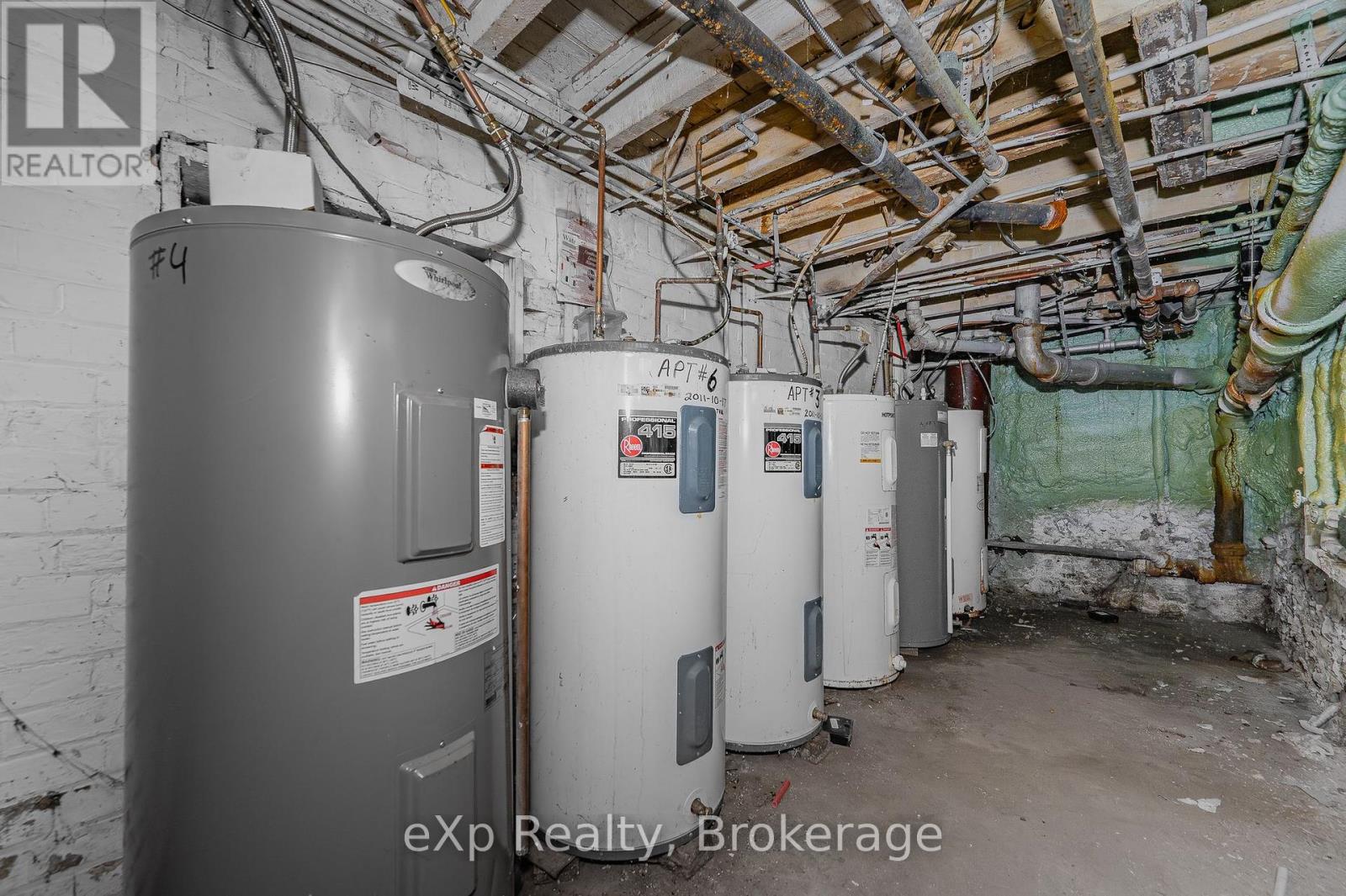 138 Chatham Street, Brantford, Ontario  N3S 4G4 - Photo 45 - X12217248