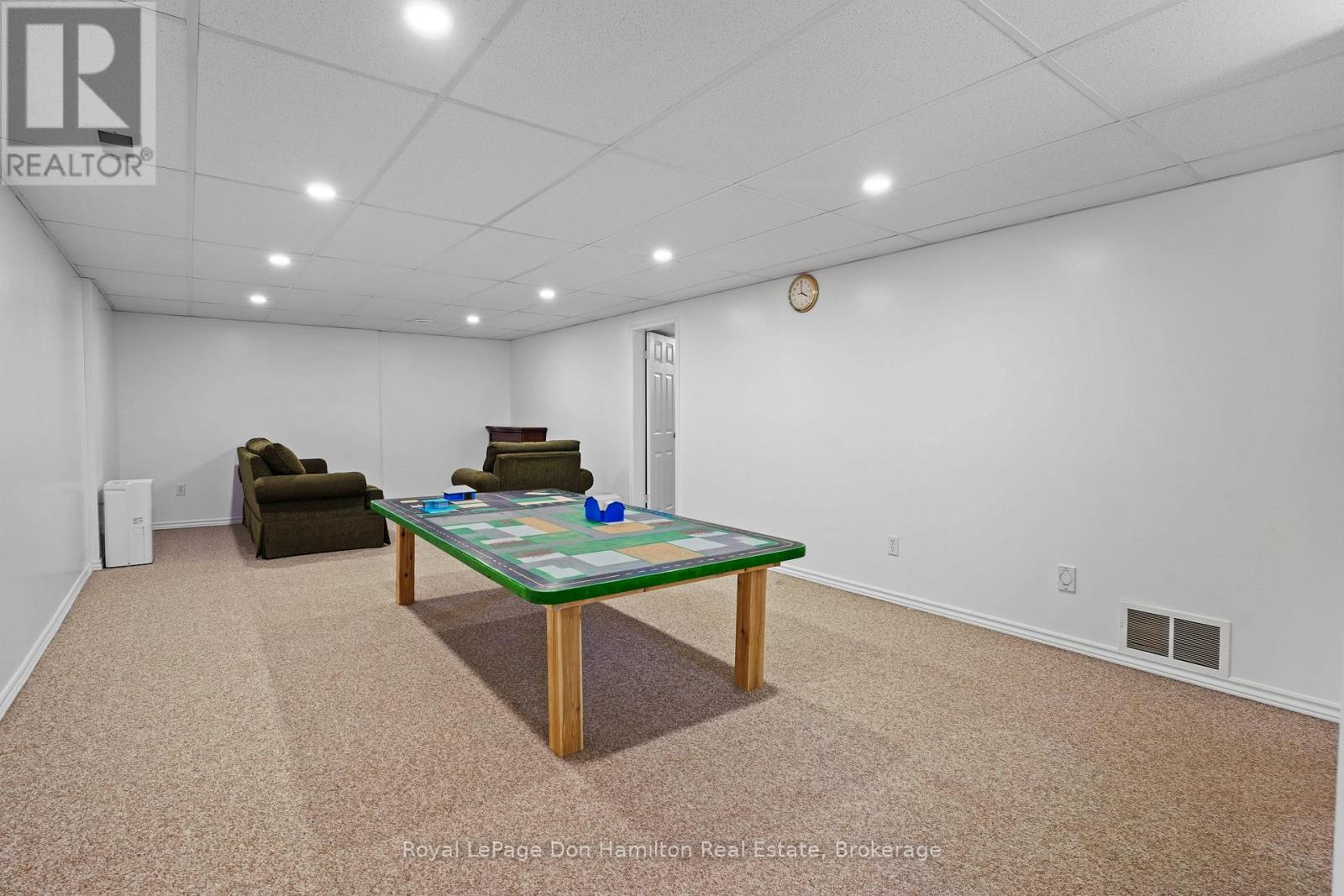 288 King Street, North Huron, Ontario  N0M 1H0 - Photo 33 - X12217435