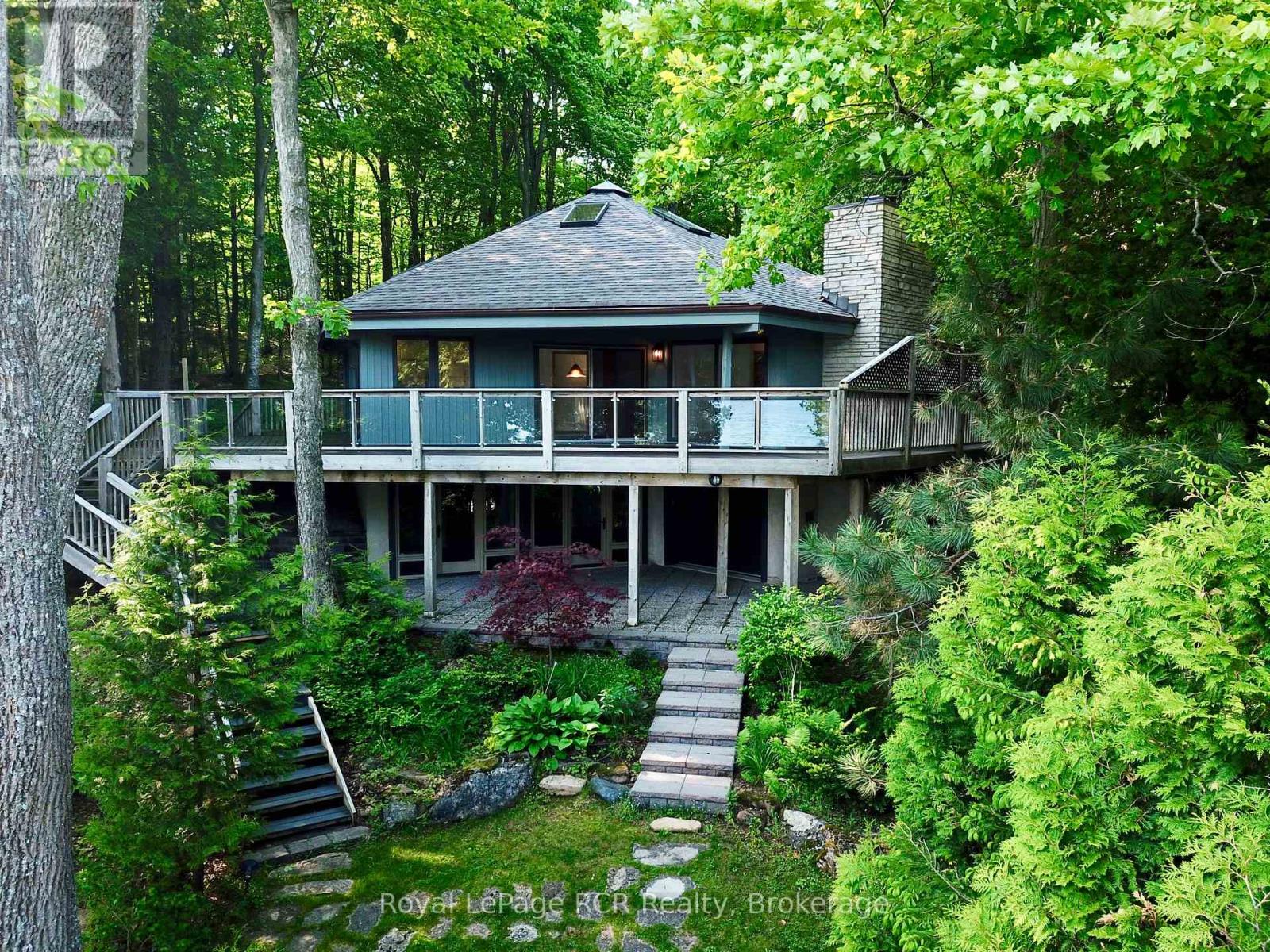 15 Georgian Drive, Northern Bruce Peninsula, Ontario  N0H 1W0 - Photo 1 - X12217606