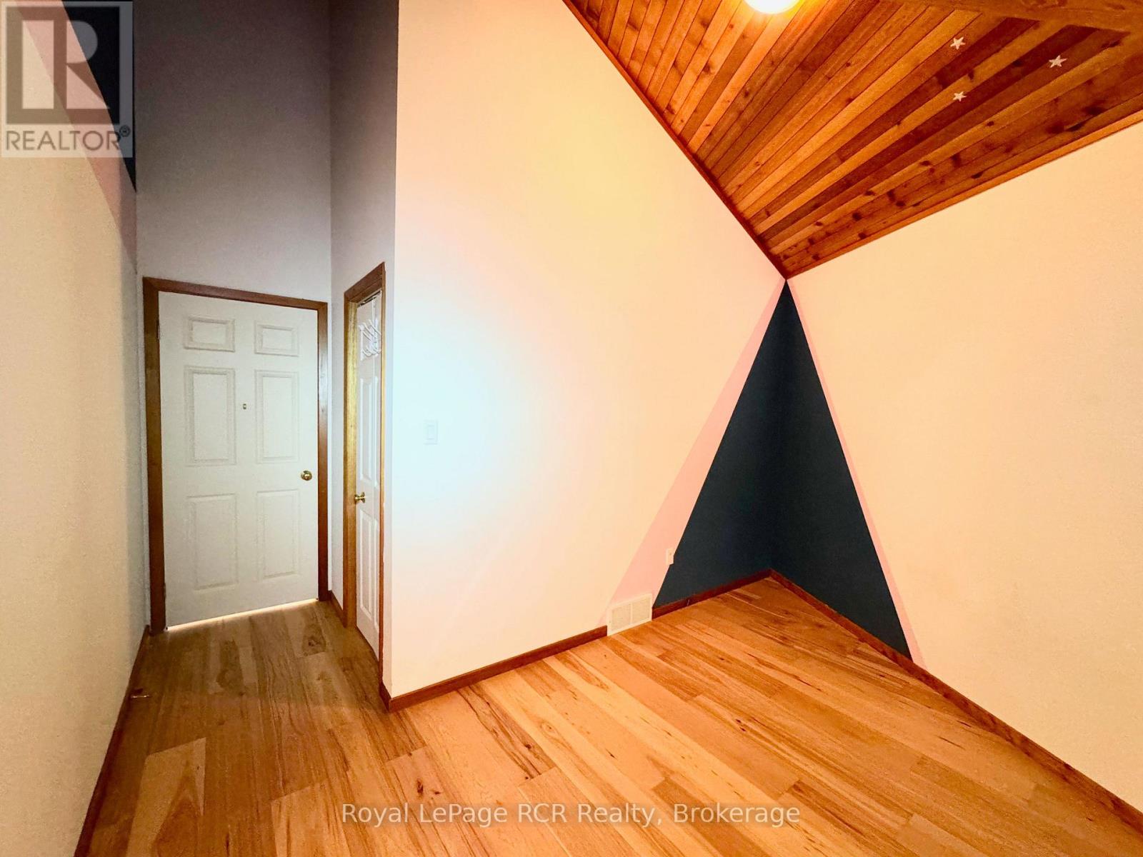 15 Georgian Drive, Northern Bruce Peninsula, Ontario  N0H 1W0 - Photo 20 - X12217606