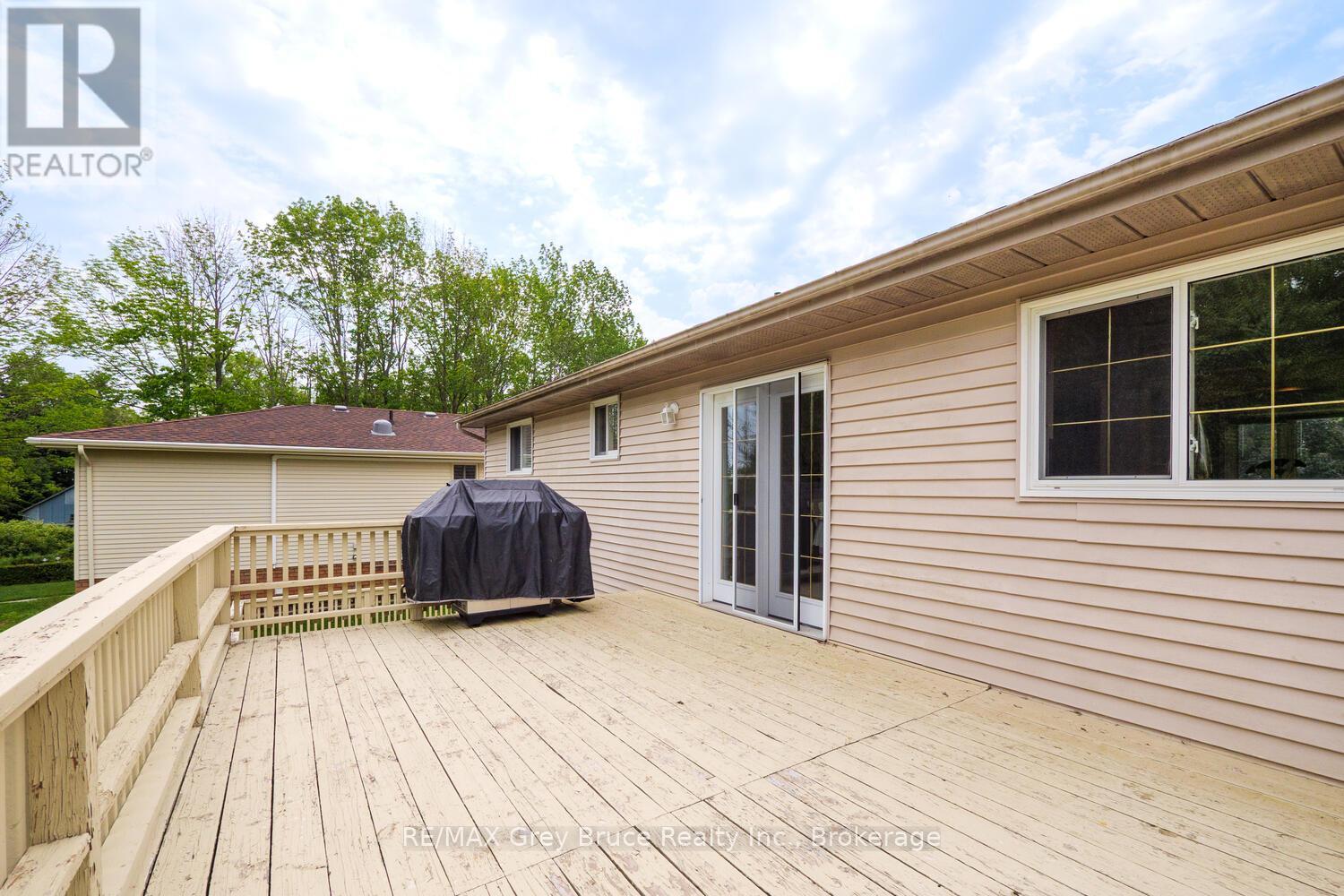 770 27th Street W, Owen Sound, Ontario  N4K 4J8 - Photo 36 - X12217680