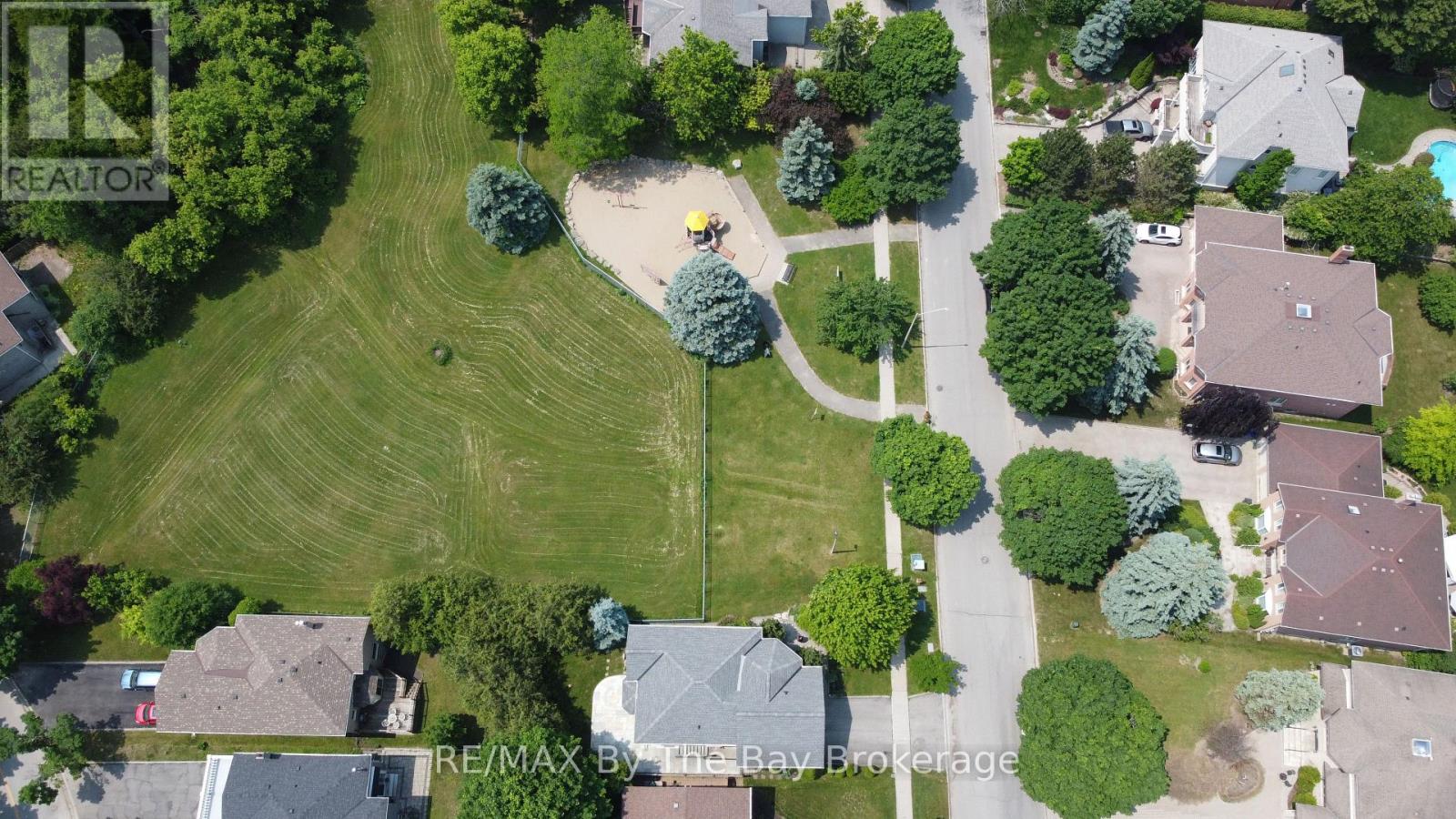 145 Old Surrey Lane, Richmond Hill, Ontario  L4C 6R9 - Photo 47 - N12217922