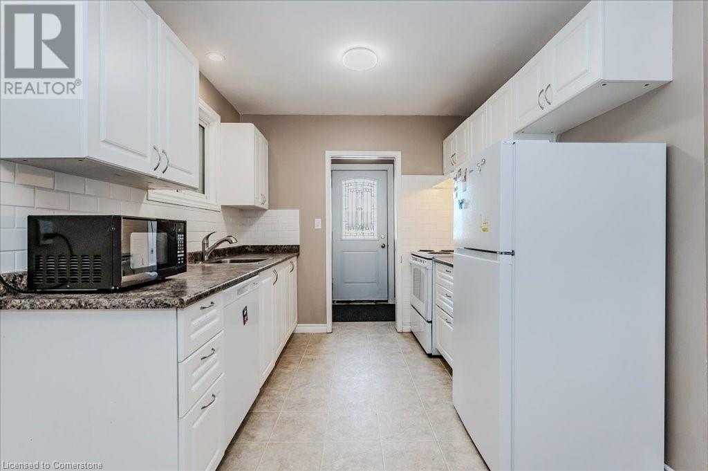 117 Marshall Street, Waterloo, Ontario  N2J 2T6 - Photo 8 - 40740872