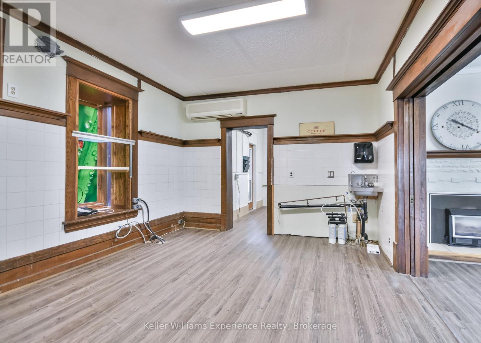 342 King Street, Midland, Ontario  L4R 3M8 - Photo 10 - S12218025
