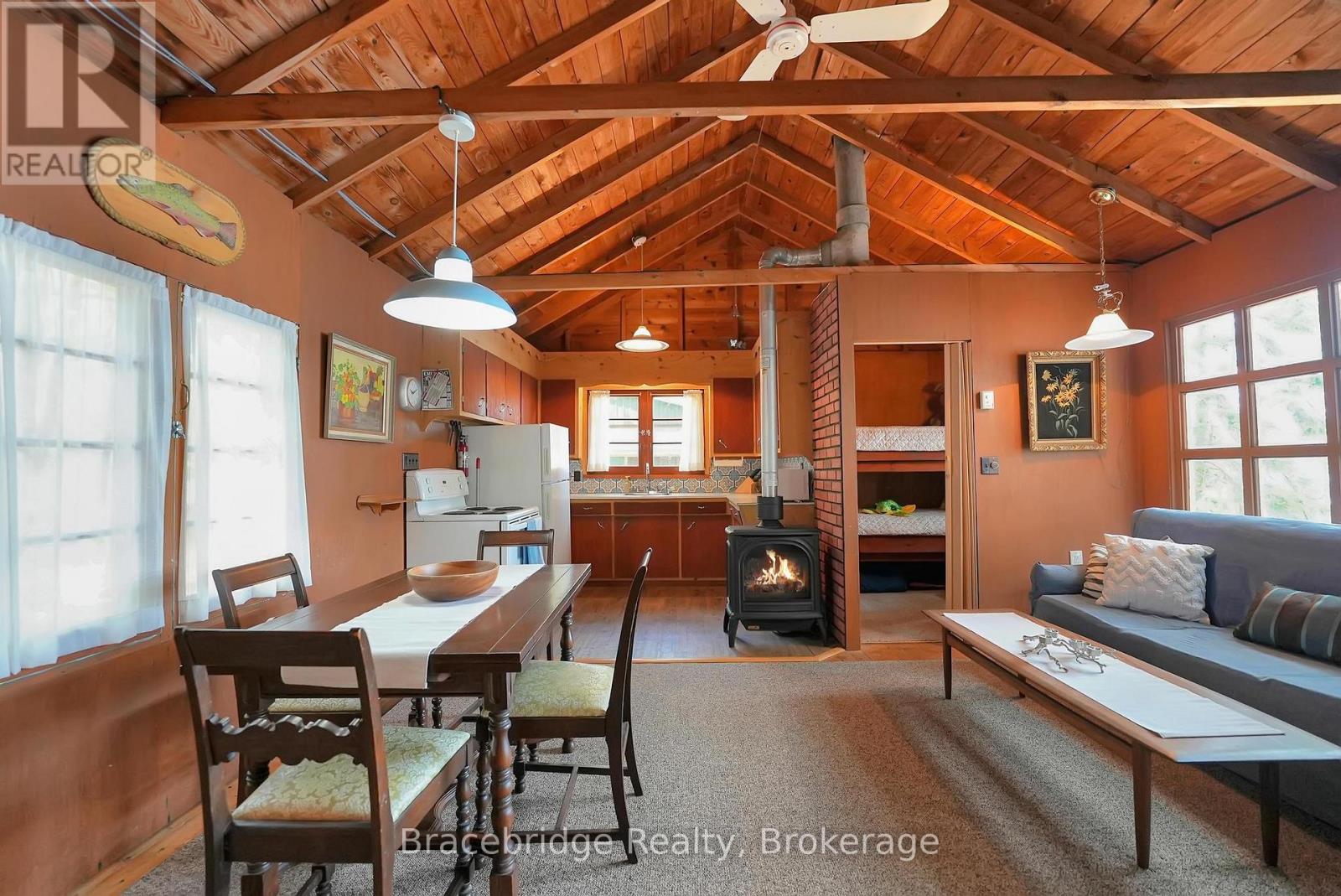 1175 Kendrick Creek Lane, Minden Hills, Ontario  K0M 2K0 - Photo 15 - X12218024