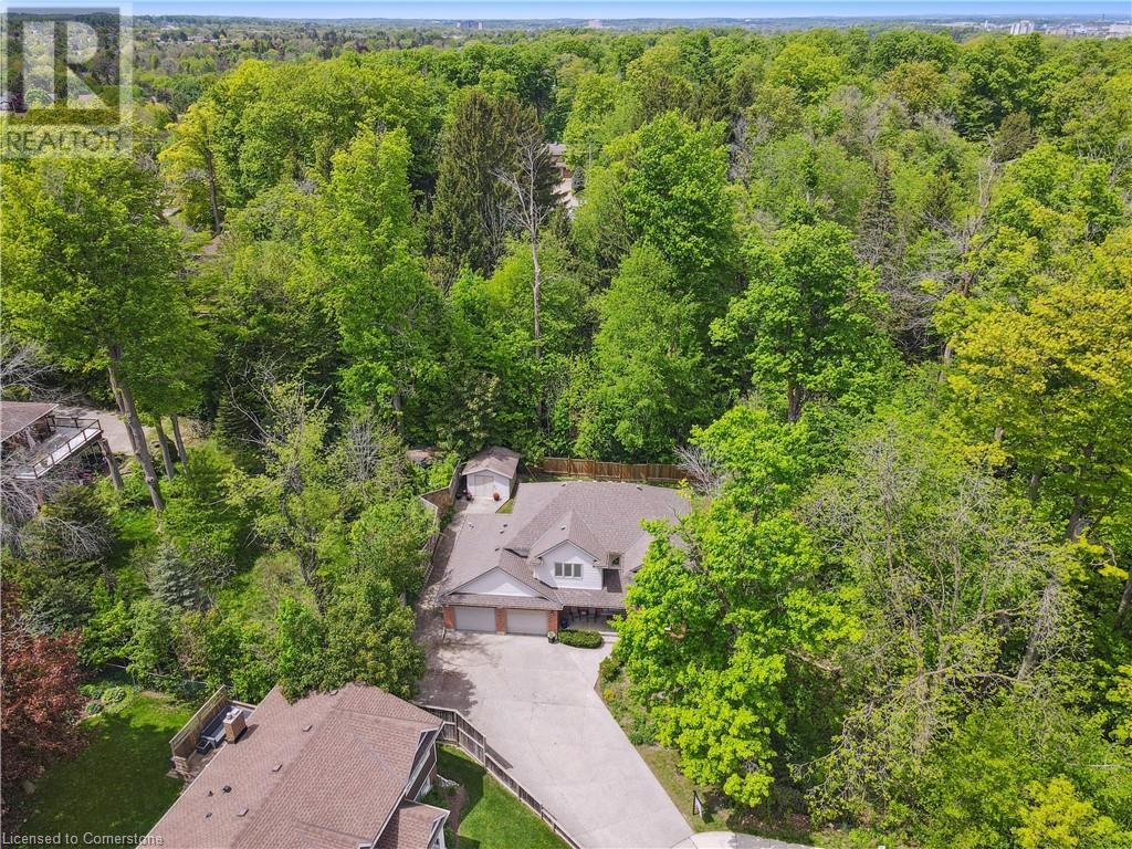 35 Dayman Court, Kitchener, Ontario  N2M 3A1 - Photo 2 - 40740788