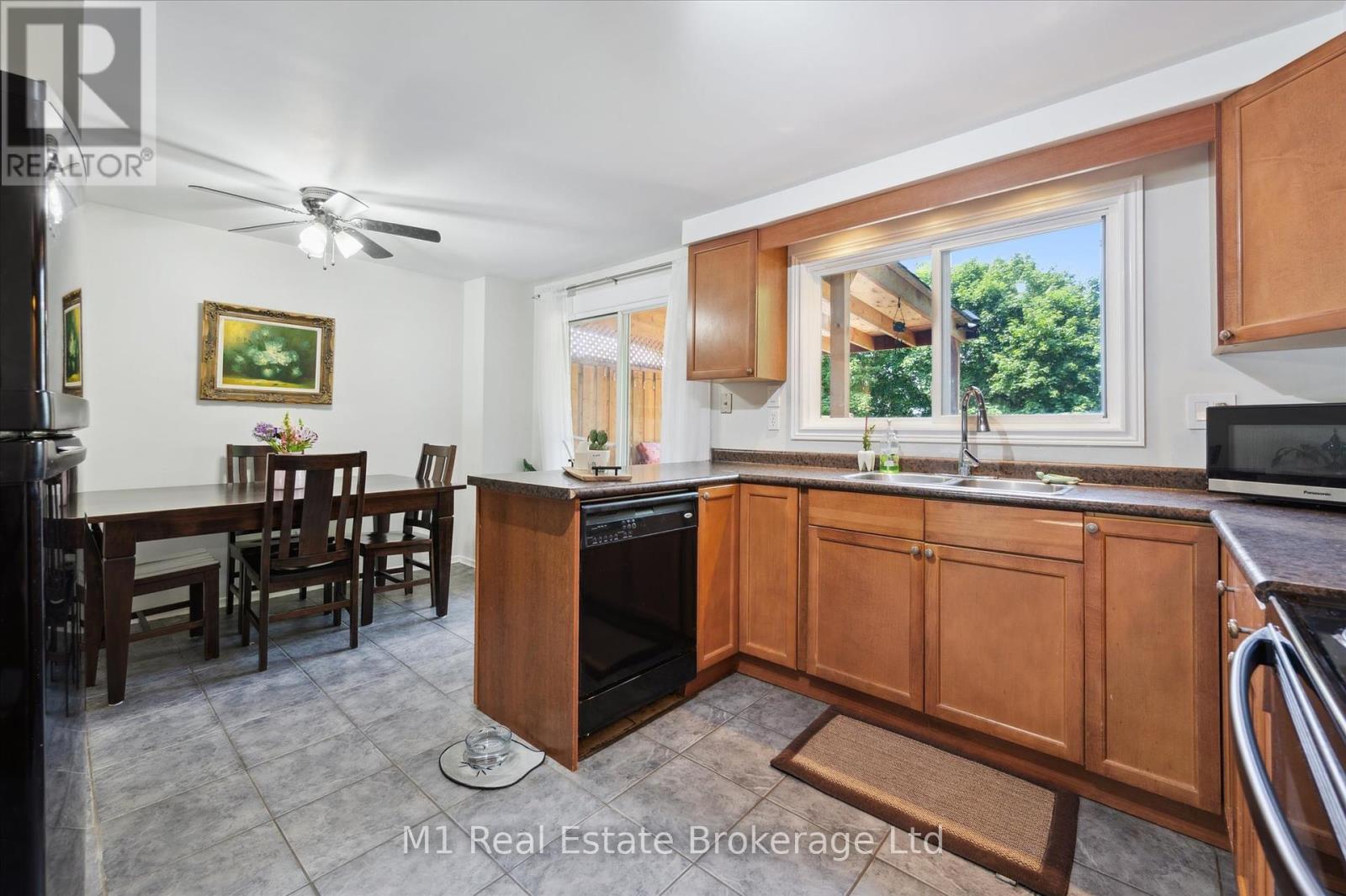 595 Willow Road, Guelph, Ontario  N1H 7J8 - Photo 11 - X12218144
