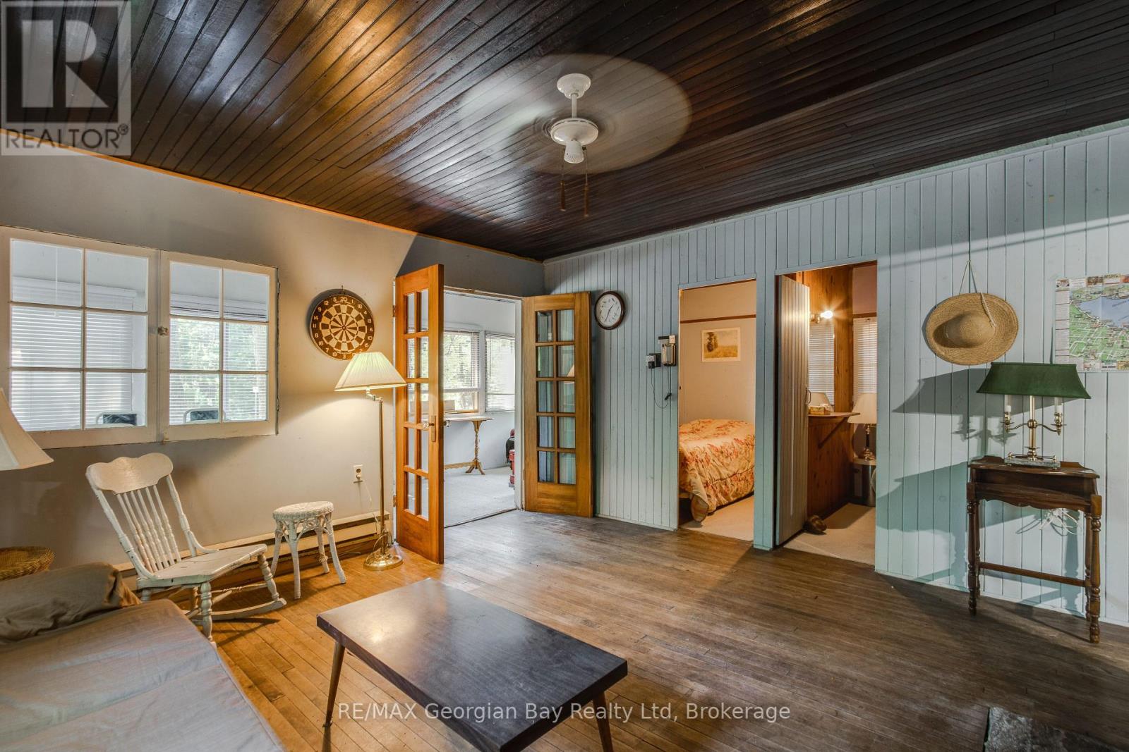 1209 Tiny Beaches Road S, Tiny, Ontario  L0L 2T0 - Photo 10 - S12218431