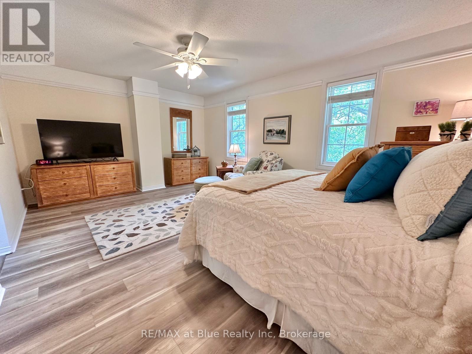 8 Stornwood Court, Brampton, Ontario  L6W 4H4 - Photo 19 - W12218347