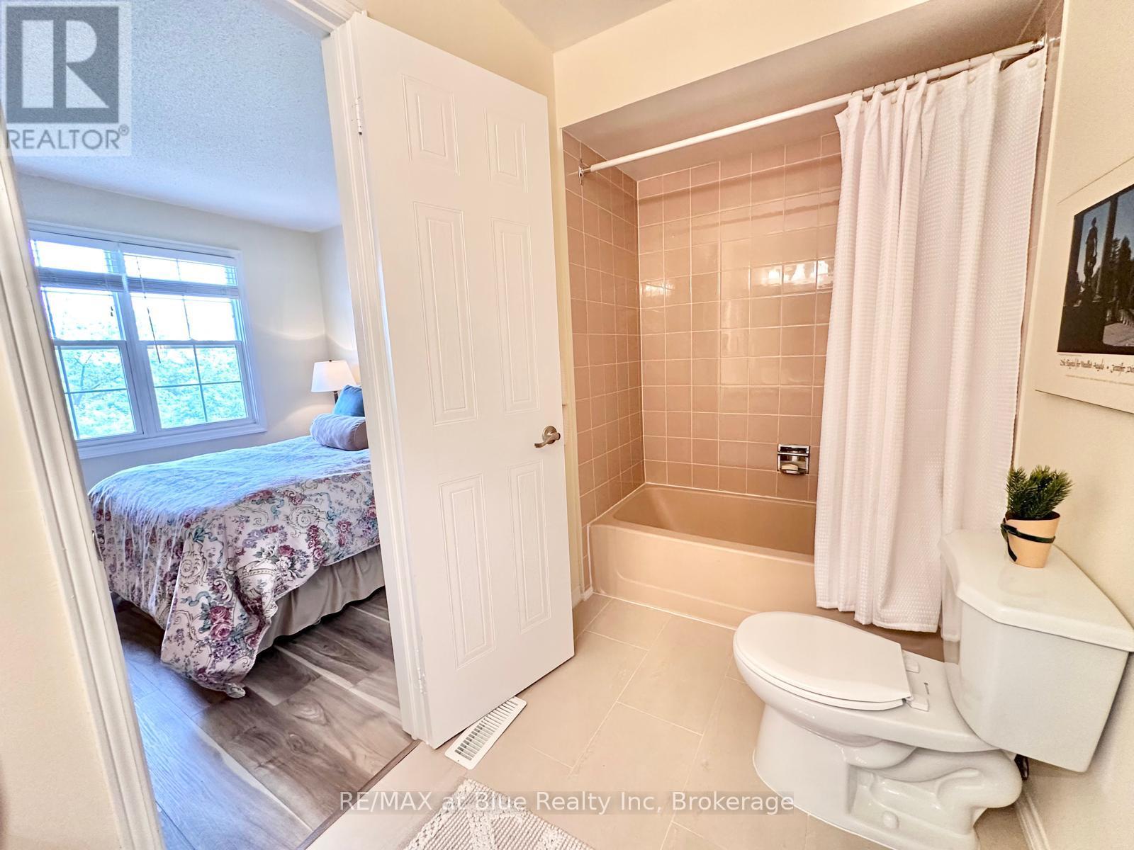8 Stornwood Court, Brampton, Ontario  L6W 4H4 - Photo 29 - W12218347