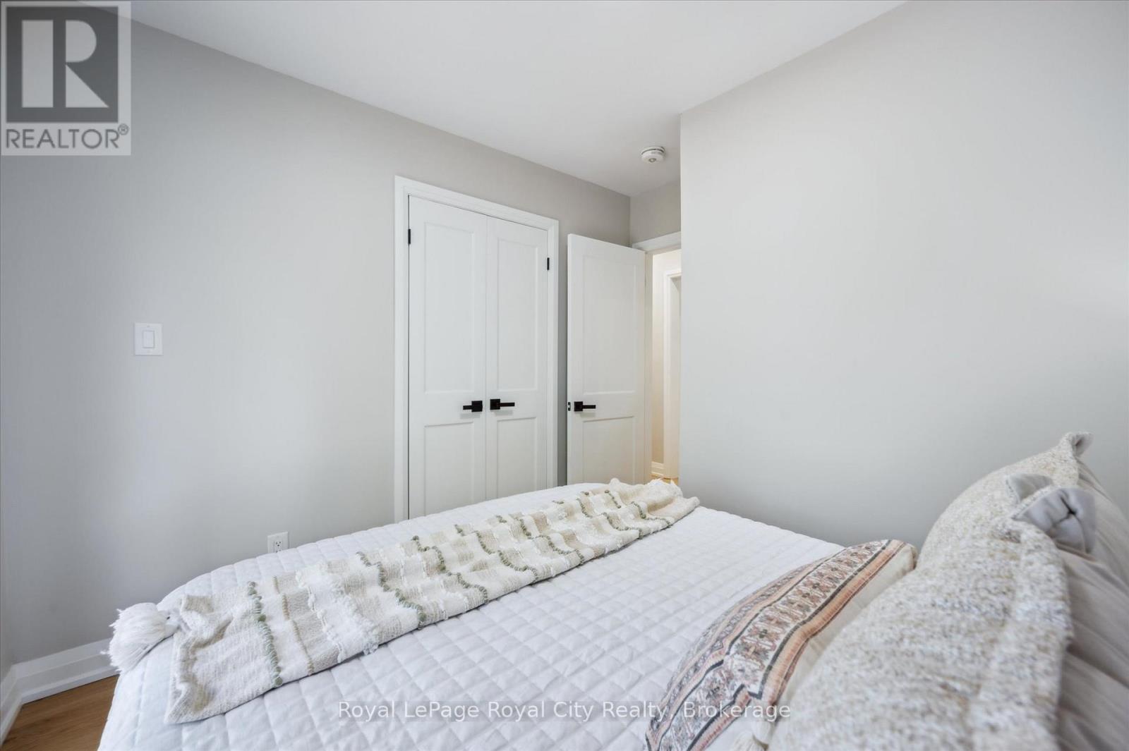 22 Heath Road, Guelph, Ontario  N1H 6G9 - Photo 22 - X12218553