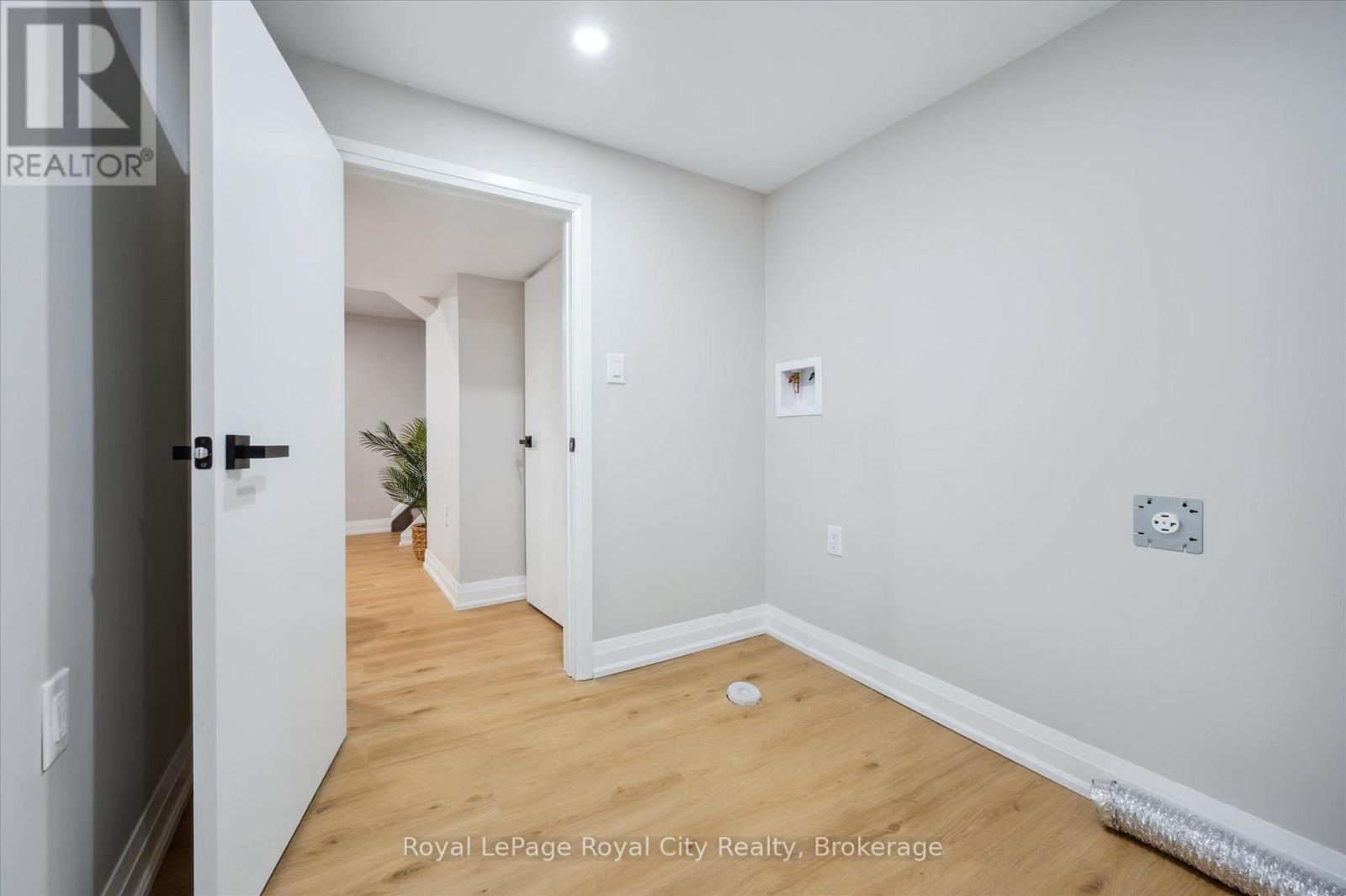 22 Heath Road, Guelph, Ontario  N1H 6G9 - Photo 35 - X12218553