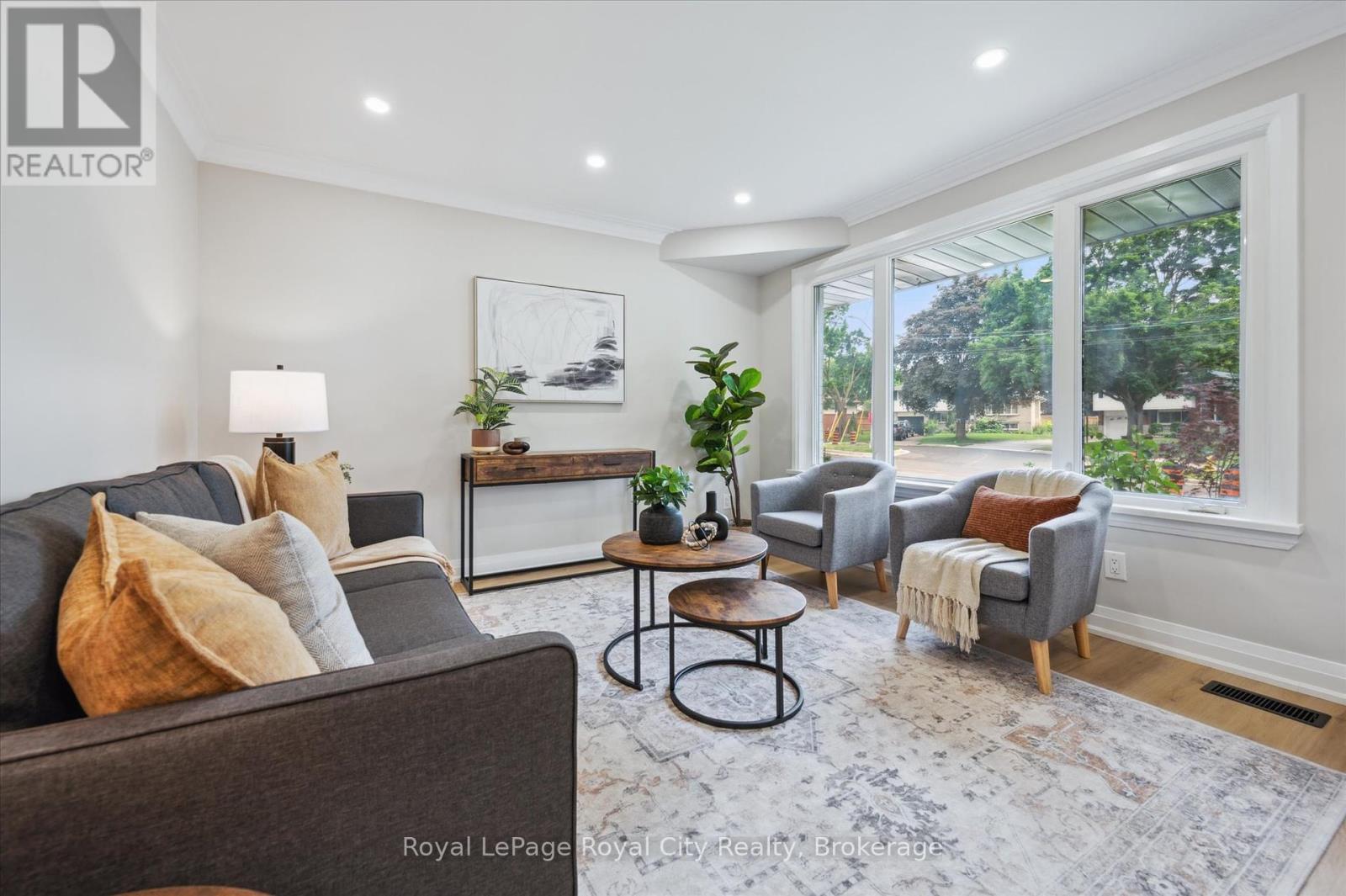22 Heath Road, Guelph, Ontario  N1H 6G9 - Photo 9 - X12218553