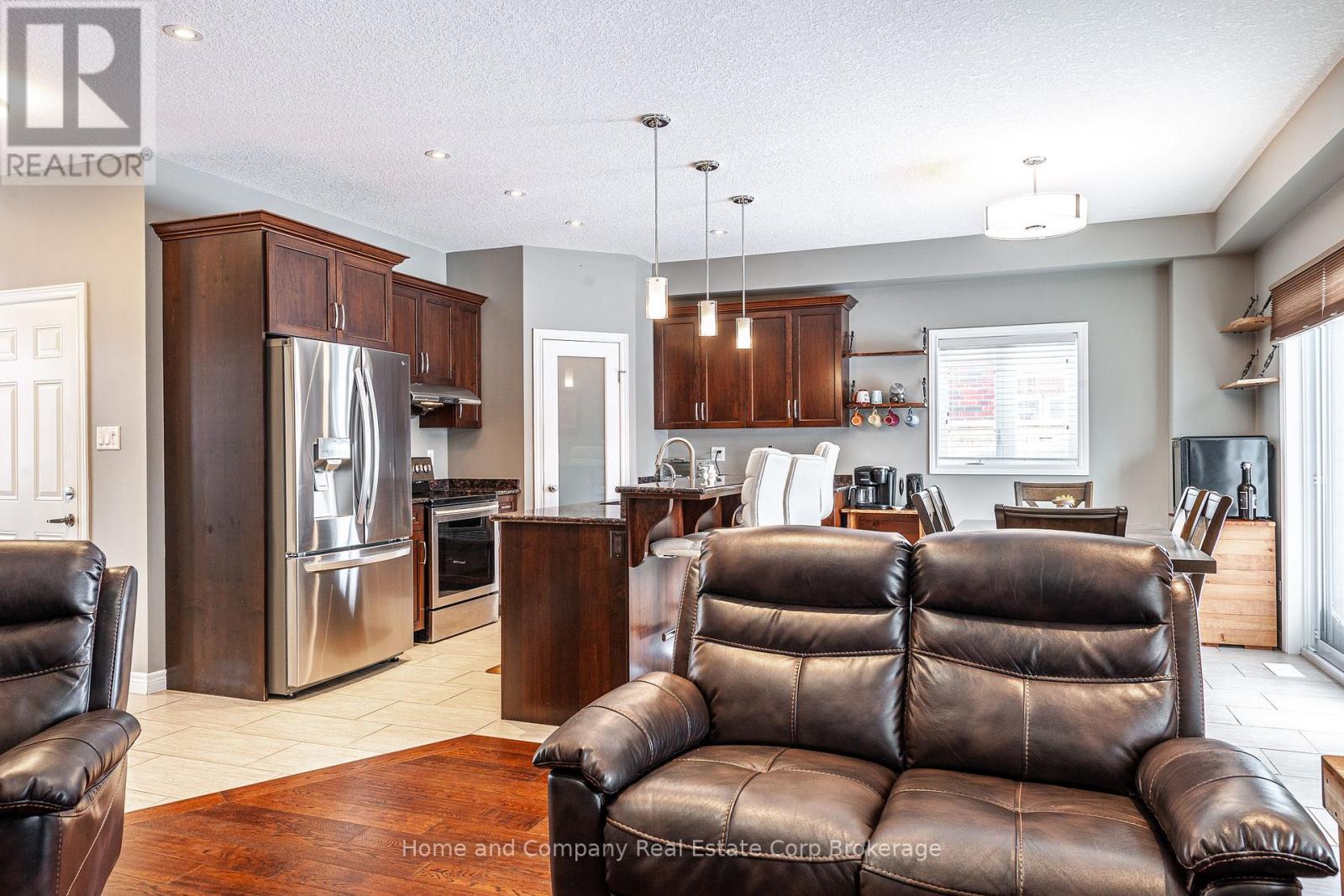 13 Brown Street, Stratford, Ontario  N5A 0B8 - Photo 4 - X12218563