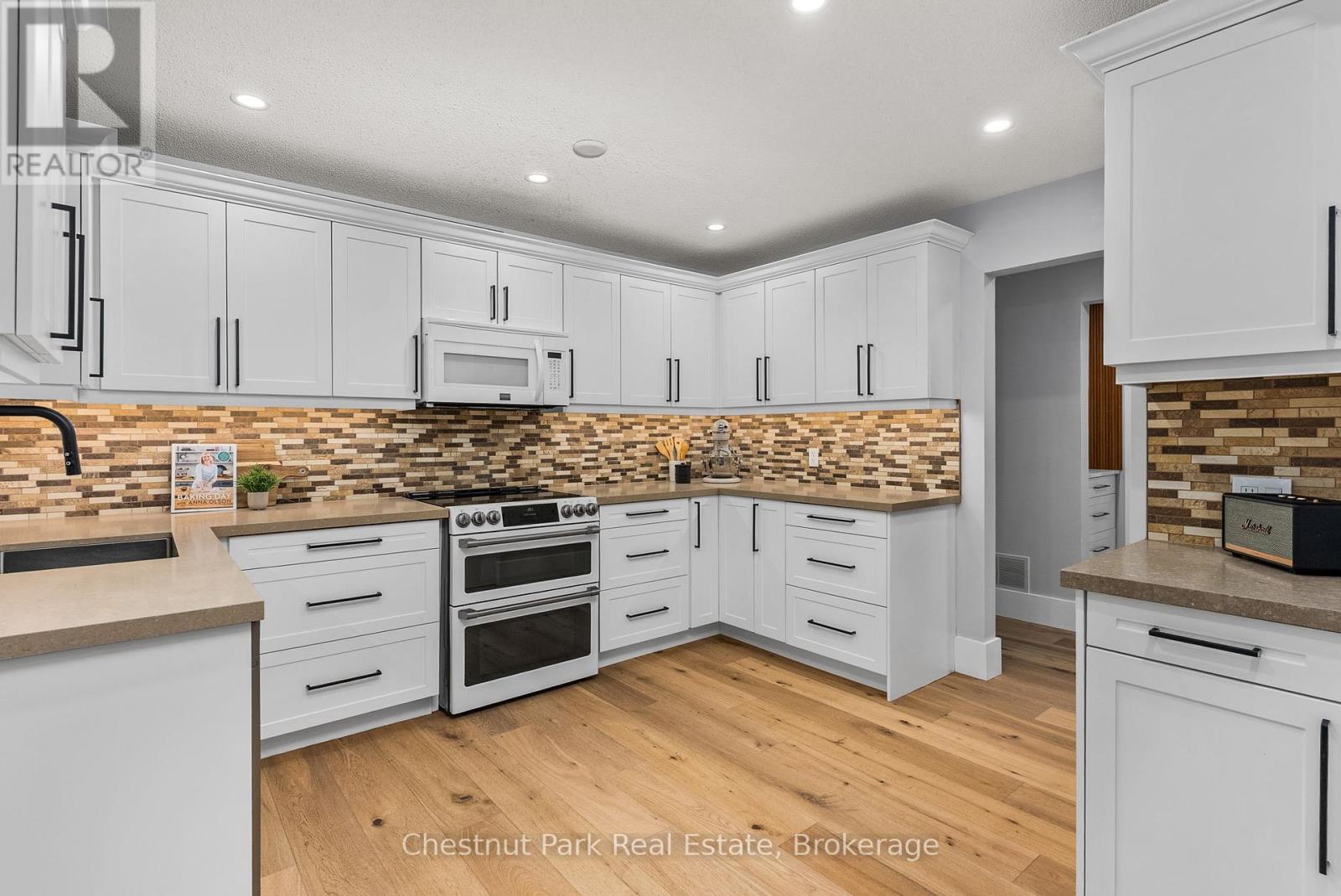 245 Summit Drive, Huntsville, Ontario  P1H 1Y9 - Photo 15 - X12218614