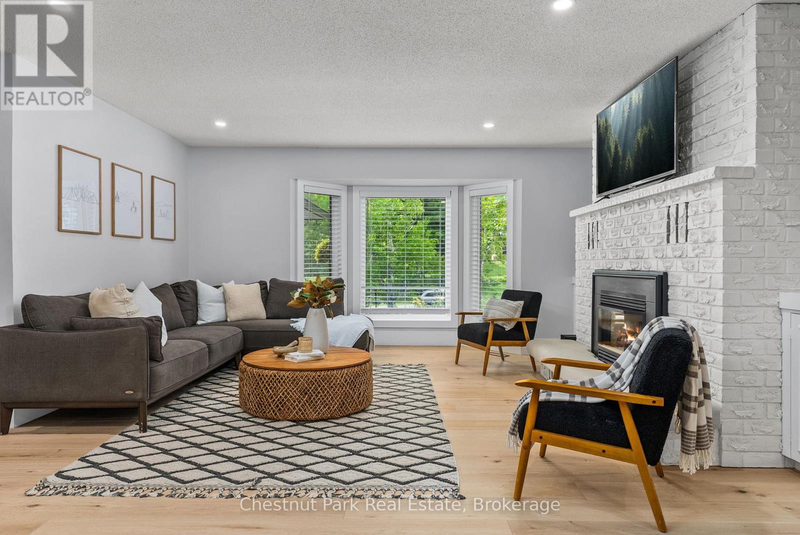 245 Summit Drive, Huntsville, Ontario  P1H 1Y9 - Photo 4 - X12218614