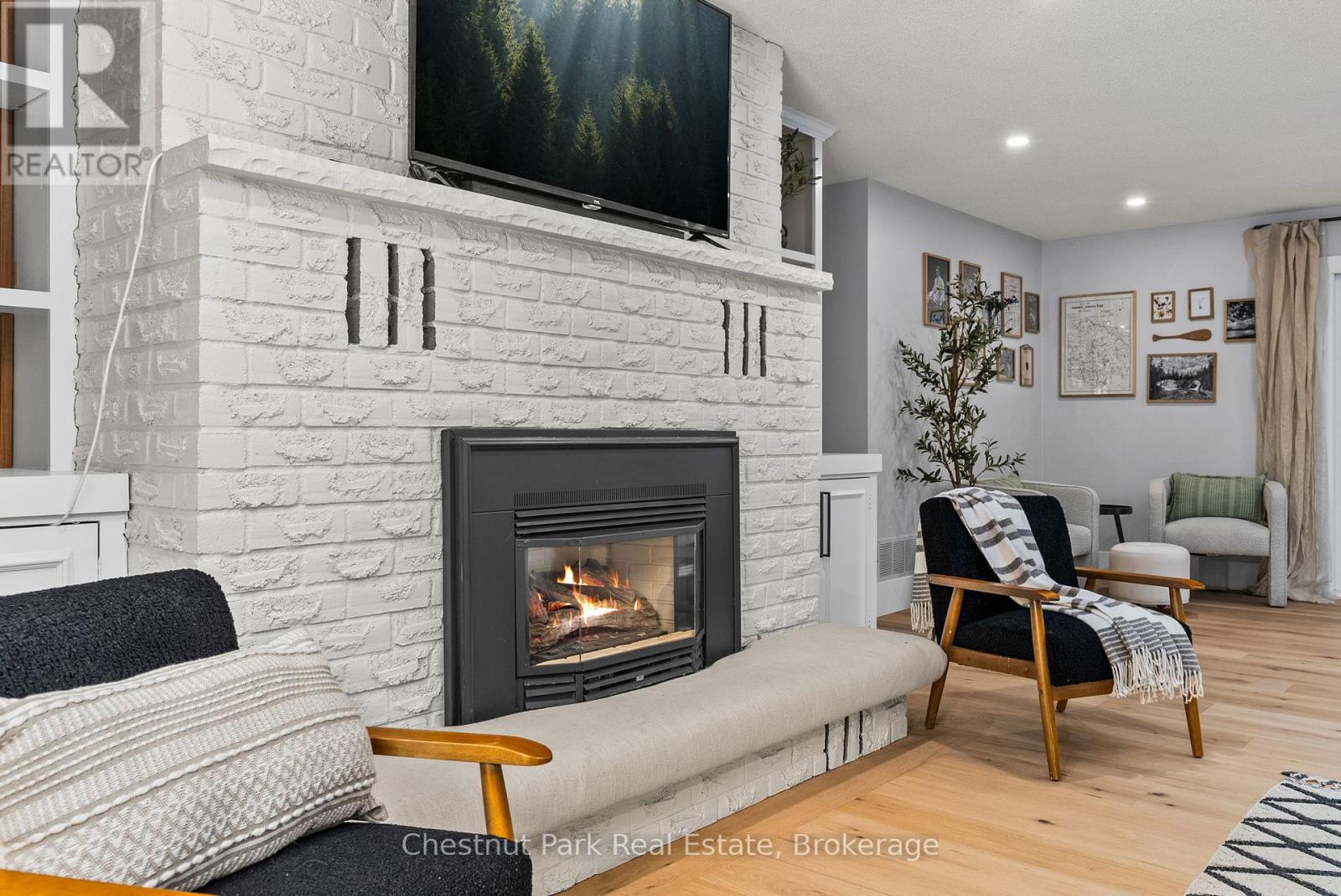 245 Summit Drive, Huntsville, Ontario  P1H 1Y9 - Photo 6 - X12218614