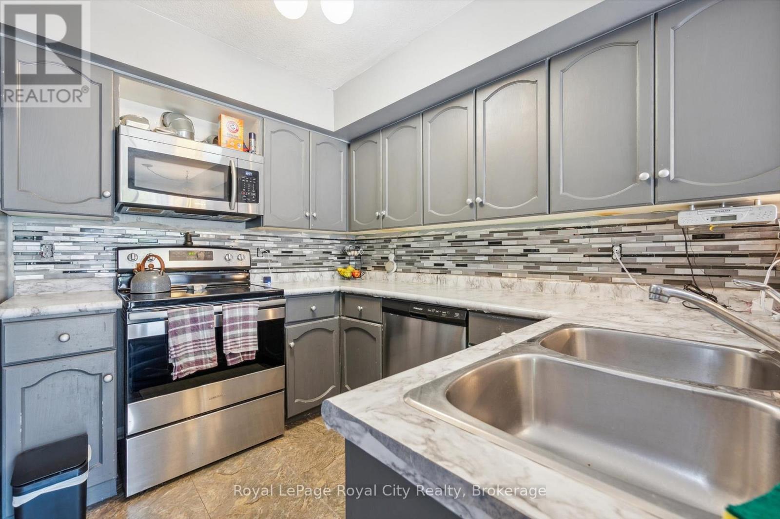 86 Swift Crescent, Guelph, Ontario  N1E 7J1 - Photo 14 - X12218778
