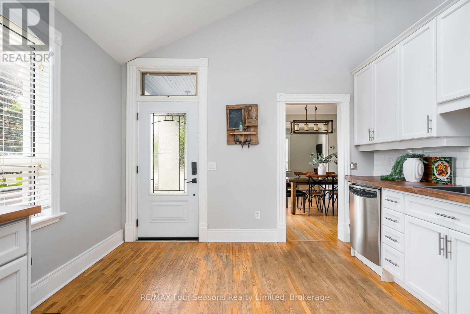 43 Cedar Street, Collingwood, Ontario  L9Y 3A4 - Photo 17 - S12218826
