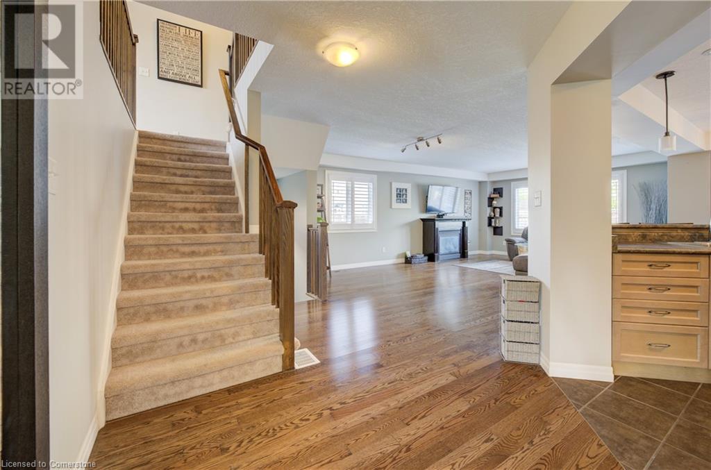 354 Salisbury Avenue, Cambridge, Ontario  N1S 0A2 - Photo 4 - 40740895