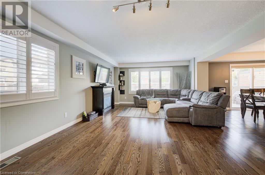 354 Salisbury Avenue, Cambridge, Ontario  N1S 0A2 - Photo 5 - 40740895