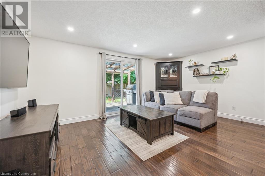 648 Hillview Road, Cambridge, Ontario  N3H 5H3 - Photo 11 - 40740425