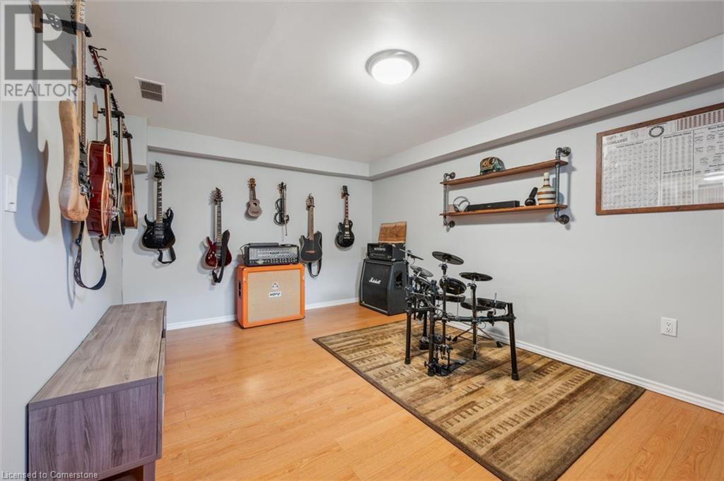 648 Hillview Road, Cambridge, Ontario  N3H 5H3 - Photo 28 - 40740425
