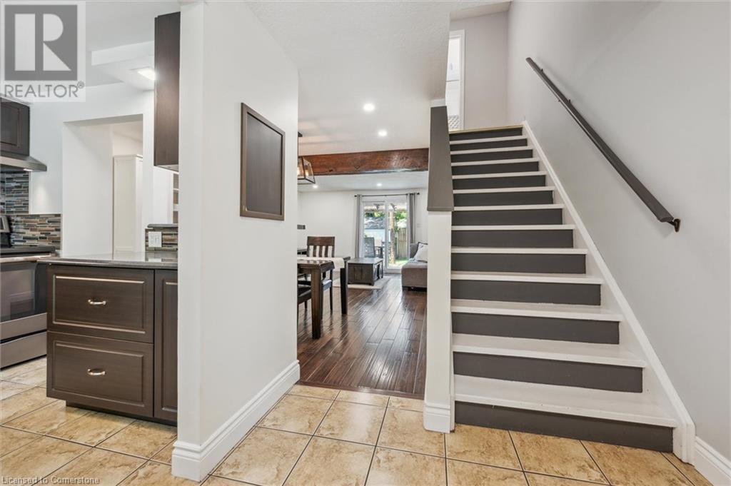 648 Hillview Road, Cambridge, Ontario  N3H 5H3 - Photo 6 - 40740425