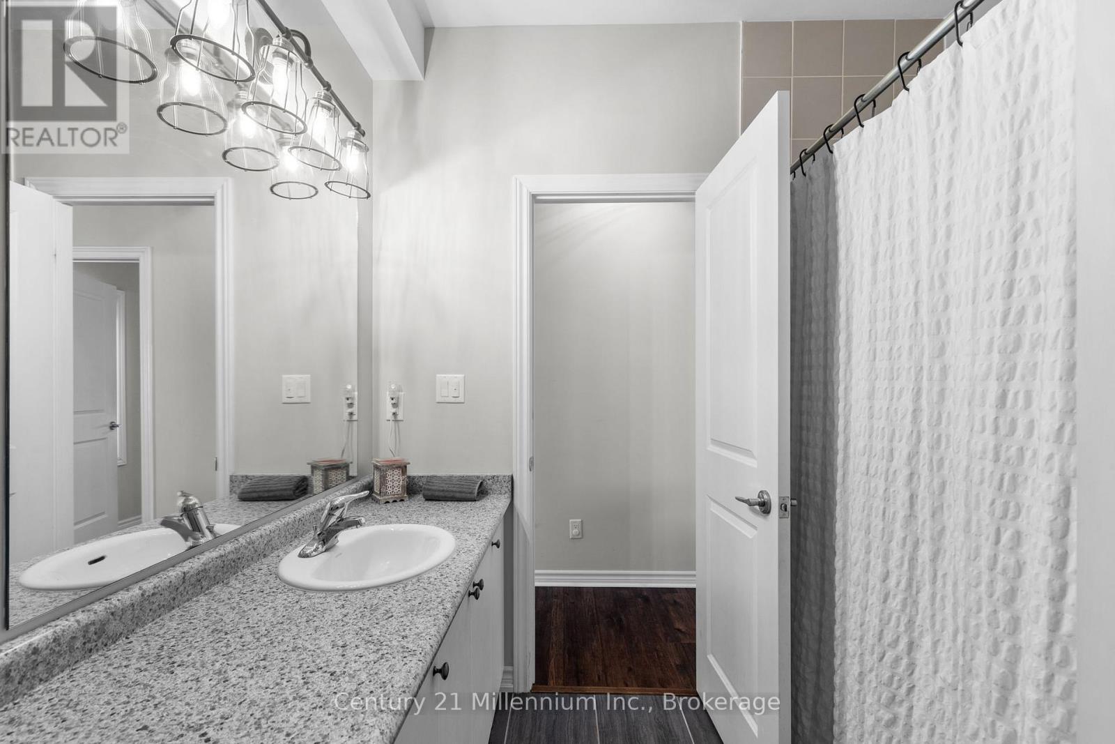 14 Drysdale Drive, Springwater, Ontario  L0L 1P0 - Photo 25 - S12219259