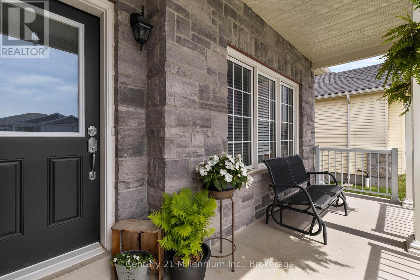 14 Drysdale Drive, Springwater, Ontario  L0L 1P0 - Photo 3 - S12219259