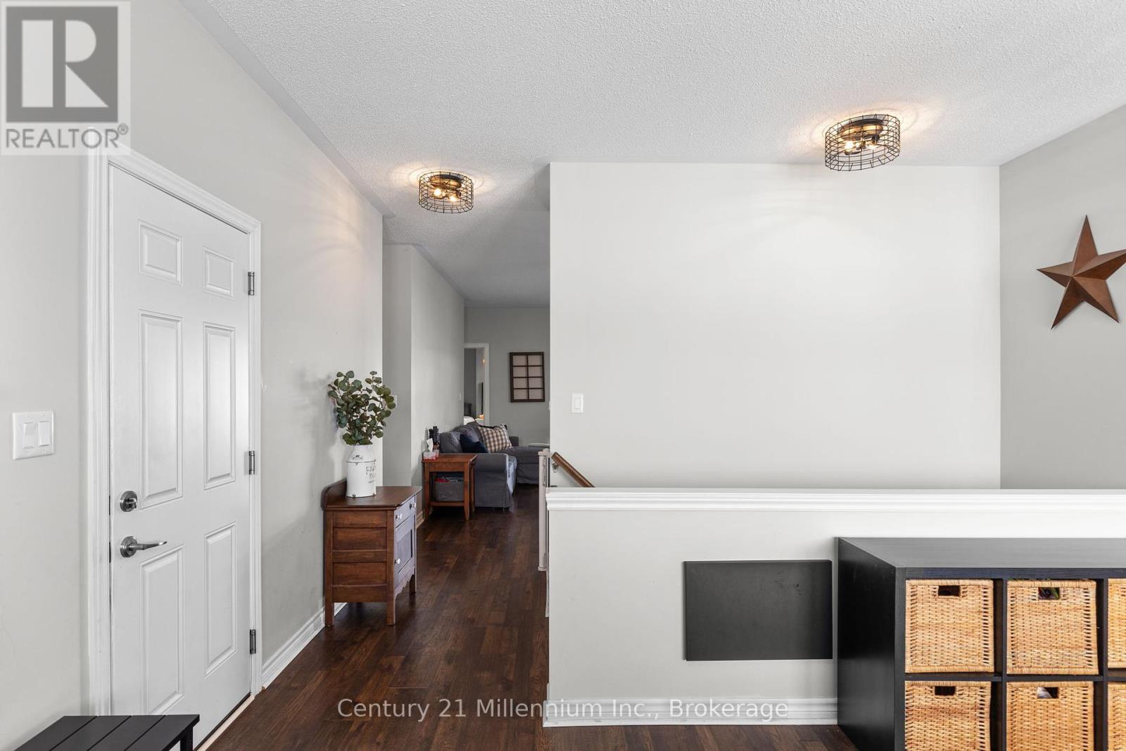 14 Drysdale Drive, Springwater, Ontario  L0L 1P0 - Photo 8 - S12219259
