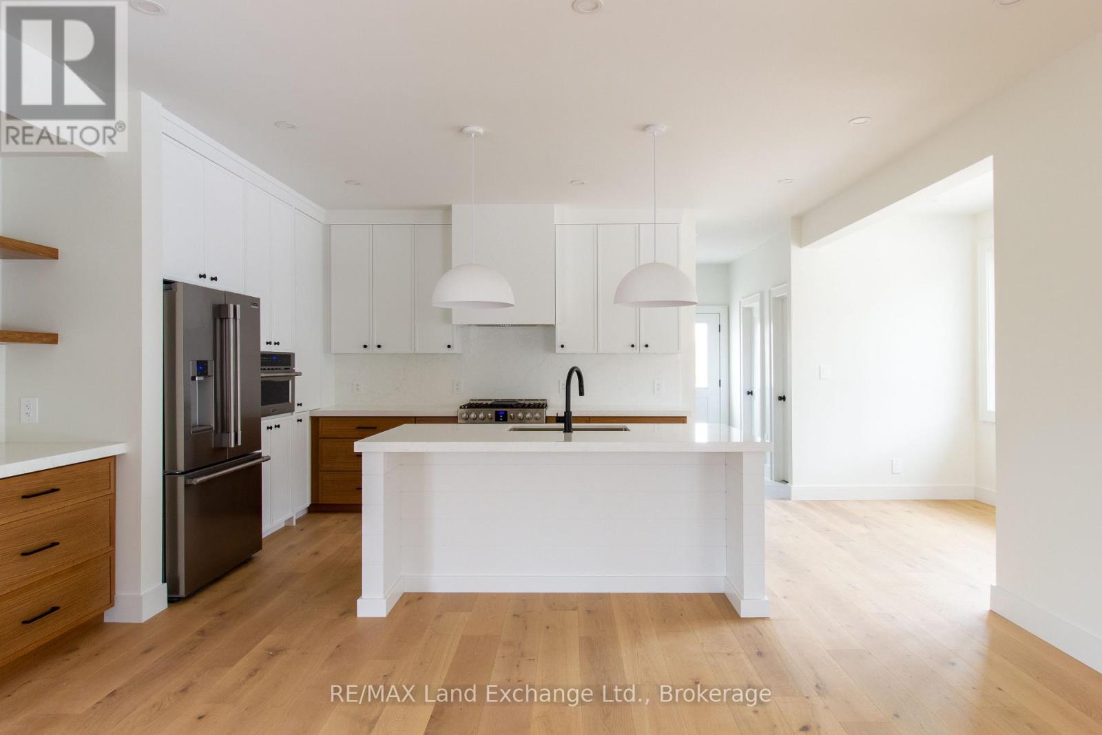 27 Marshall Place, Saugeen Shores, Ontario  N0H 2L0 - Photo 14 - X12219205