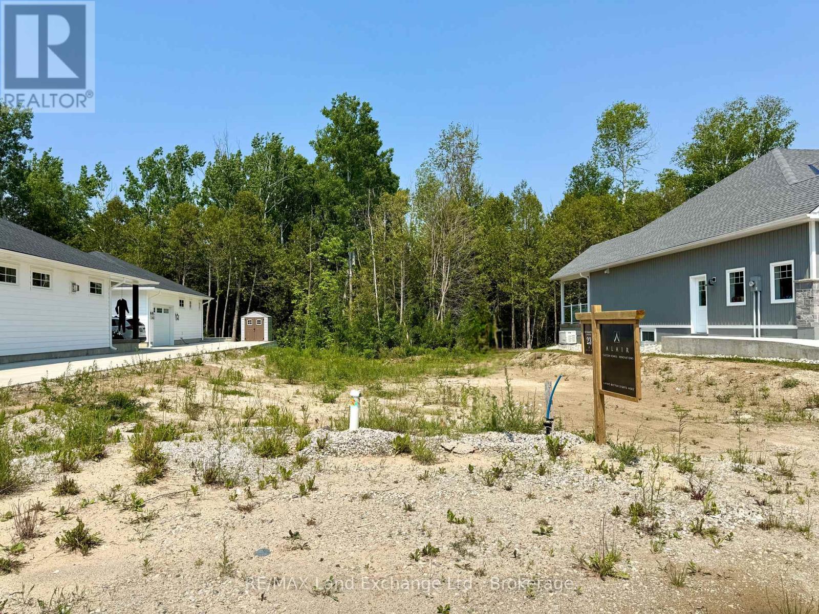 17 Lakeforest Drive, Saugeen Shores, Ontario  N0H 2L0 - Photo 7 - X12219210