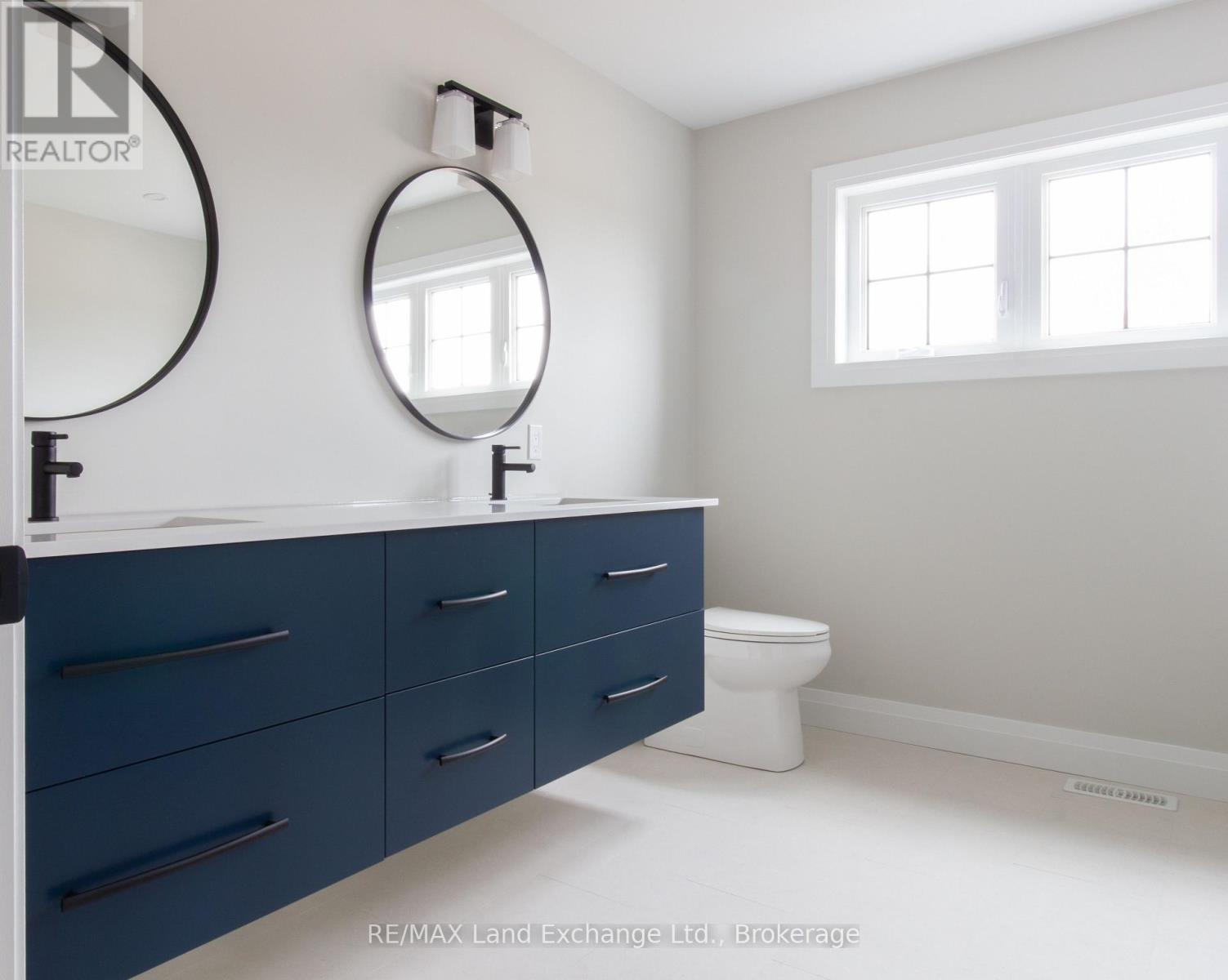 25 Lakeforest Drive, Saugeen Shores, Ontario  N0H 2L0 - Photo 20 - X12219216