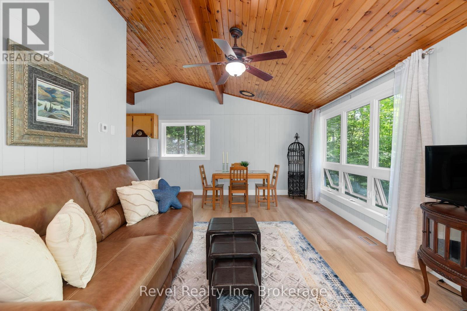 1204 Tiny Beaches Road N, Tiny, Ontario  L9M 0H7 - Photo 2 - S12219441