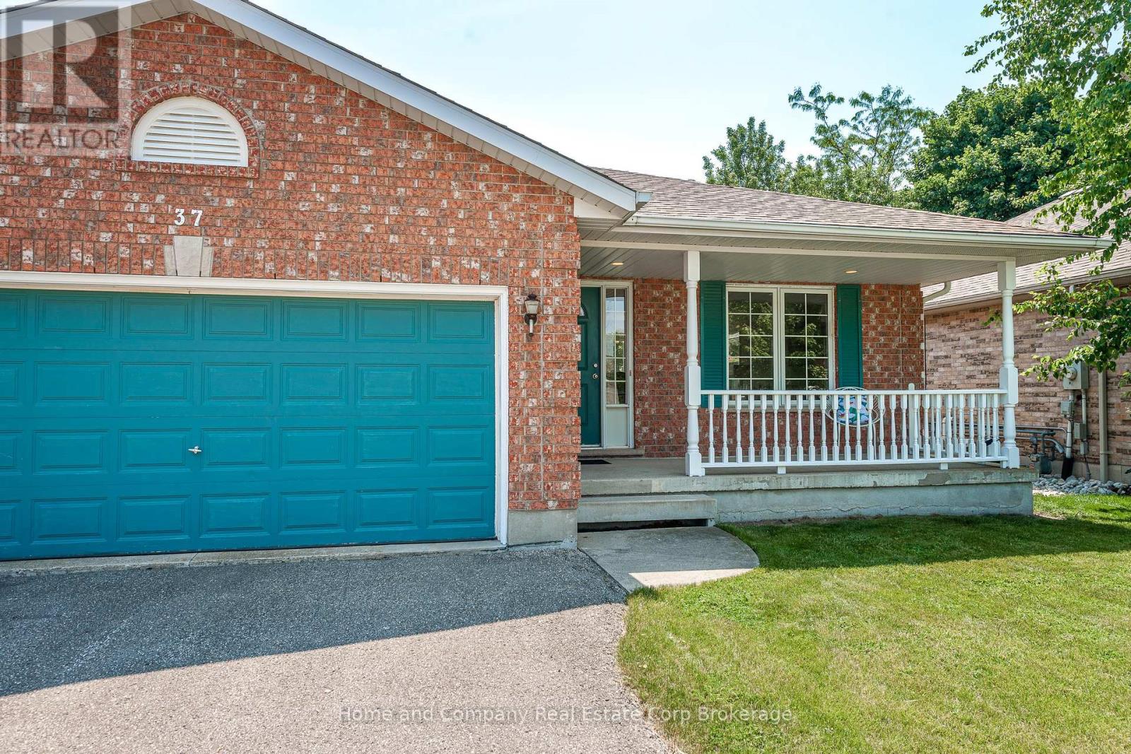 37 Dingman Place, Stratford, Ontario  N4Z 1J1 - Photo 2 - X12219413