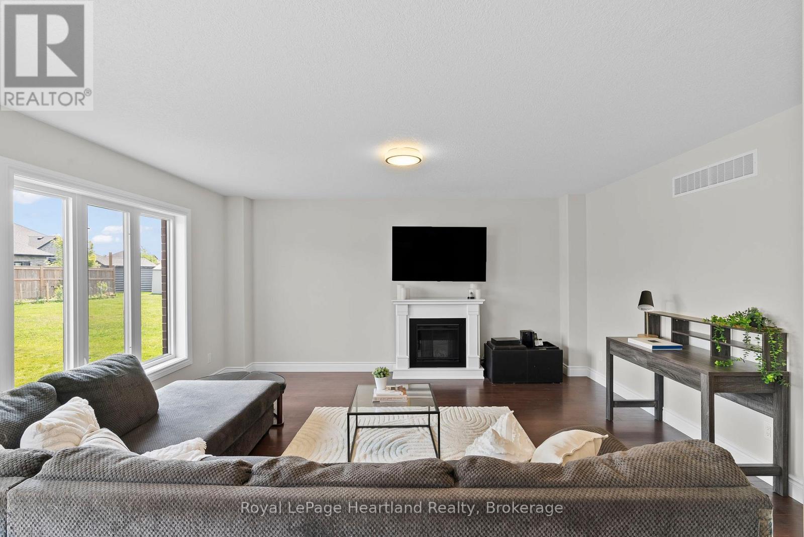 97 Forbes Crescent, North Perth, Ontario  N4W 0B4 - Photo 23 - X12219523