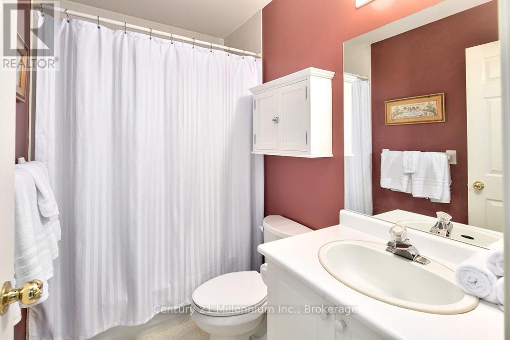 111 Patricia Drive, Blue Mountains, Ontario  L9Y 0P1 - Photo 25 - X12219636