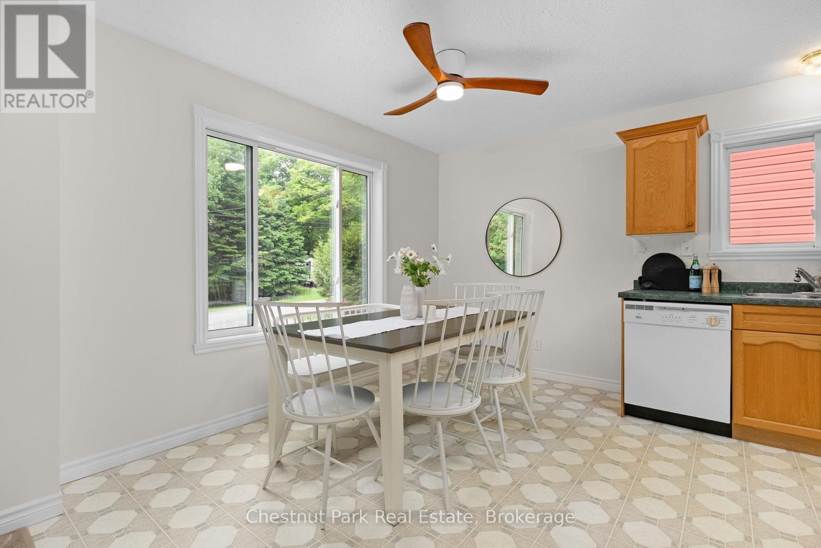 20 Hilltop Drive, Huntsville, Ontario  P1H 1C5 - Photo 10 - X12219671
