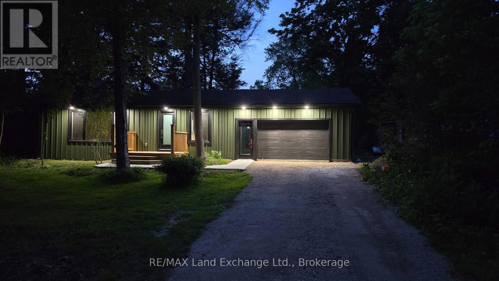 325 Ojibwa Trail, Huron-Kinloss, Ontario  N0G 2R0 - Photo 2 - X12219792