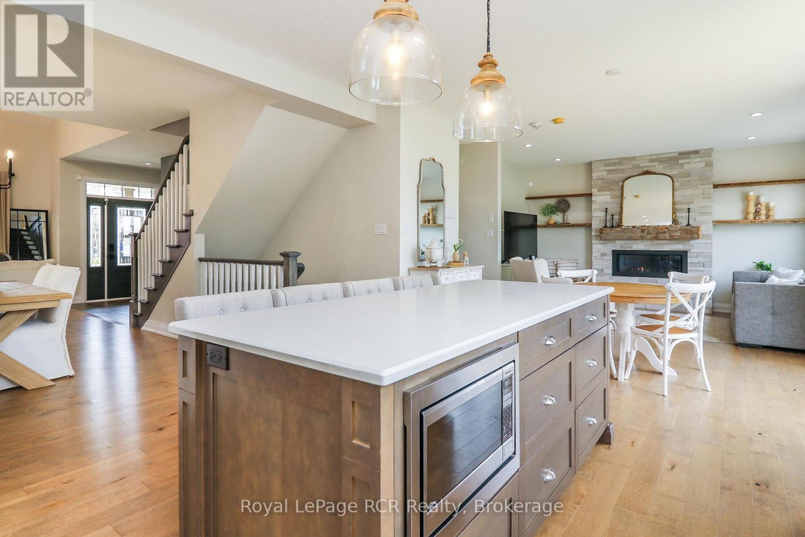 7 Portland Street, Collingwood, Ontario  L9Y 2L3 - Photo 11 - S12219943