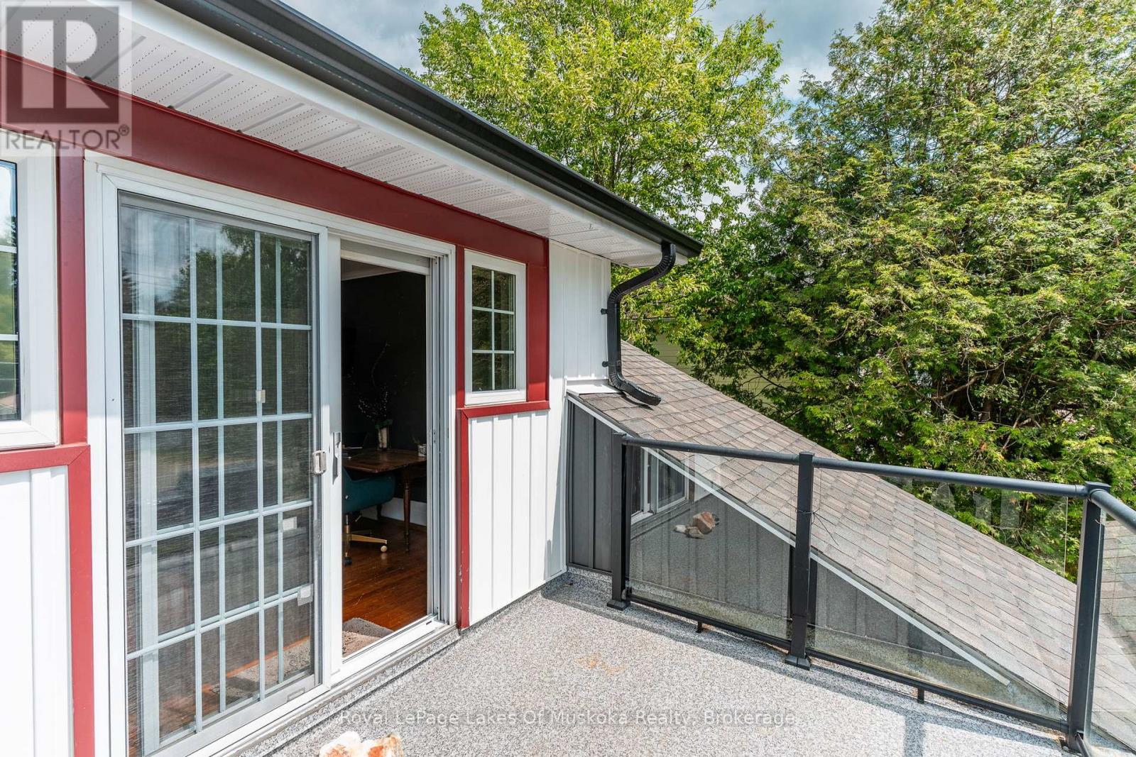 8 North Road, Lake Of Bays, Ontario  P0B 1A0 - Photo 35 - X12219922