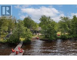 118 ROBIN ROAD, Huntsville, Ontario